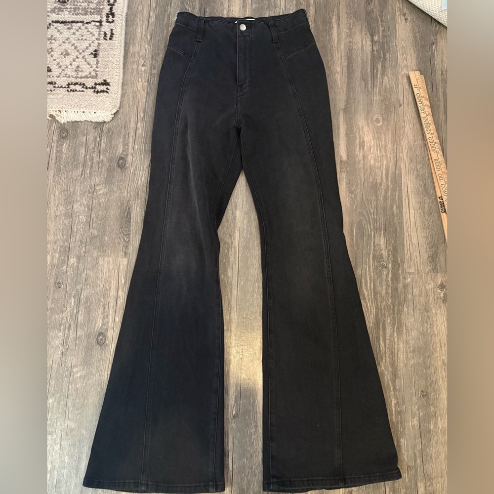 Vibrant M.i.U HIGH WAISTED flare leg jeans - woman’s  size 28 - Picture 2 of 9